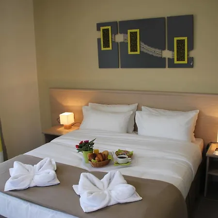 Hotel The Originals Boutique, L'occitan, Aubagne 3*